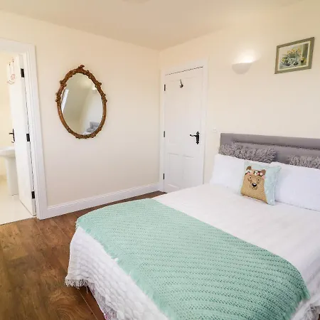 Wisteria Semesterbostad *