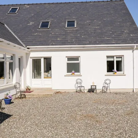 Wisteria Semesterbostad *